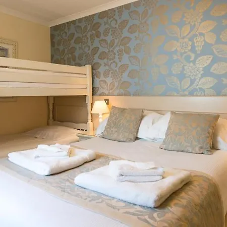 Maison Gorey מלון